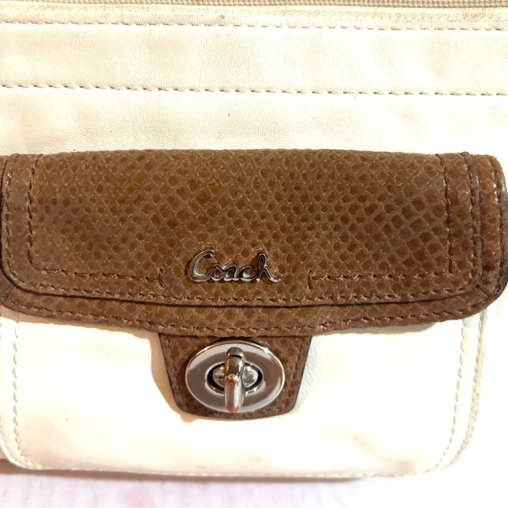 Coach vintage leather crossbody handbag - Picture 8 of 9